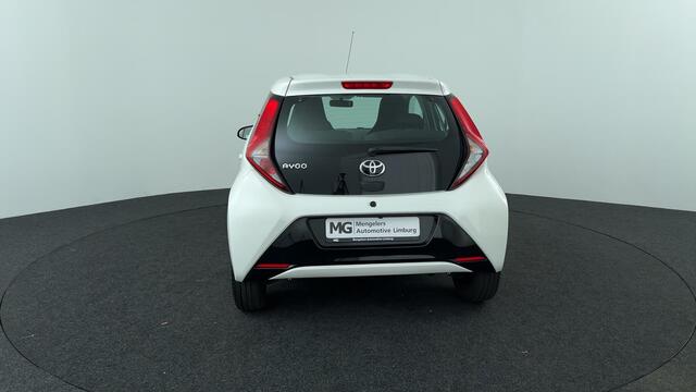 Toyota AYGO 1.0 VVT-i x-play limited