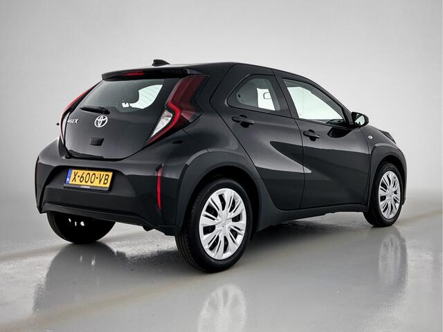 Toyota AYGO X 1.0 VVT-i S-CVT Play Go