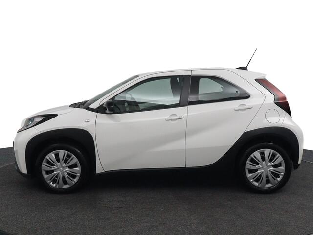 Toyota AYGO X 1.0 VVT-i MT Play | Eerste Eigenaar | Adaptieve Cruise Control | Achteruitrijcamera | Apple Carplay | Android Auto |