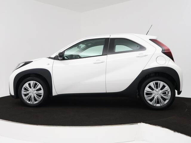 Toyota AYGO X 1.0 VVT-i MT Play