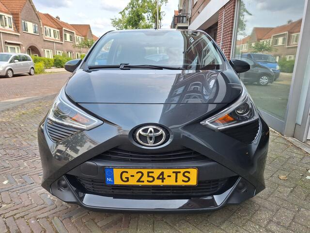 Toyota AYGO 1.0 VVT-i X-Play Limited 5Drs /Navi/Camera/Apple/Android/Airco/garantie