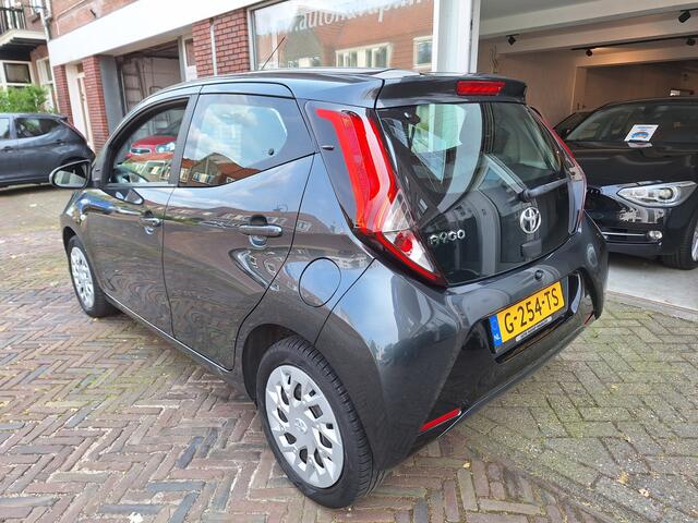 Toyota AYGO 1.0 VVT-i X-Play Limited 5Drs /Navi/Camera/Apple/Android/Airco/garantie