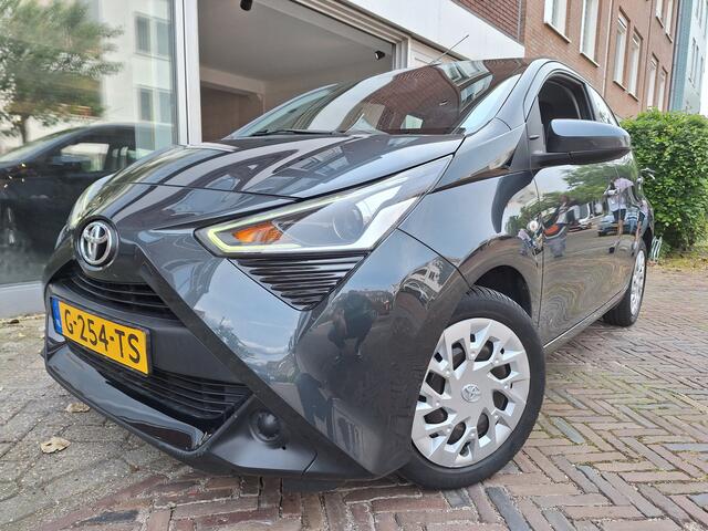 Toyota AYGO 1.0 VVT-i X-Play Limited 5Drs /Navi/Camera/Apple/Android/Airco/garantie