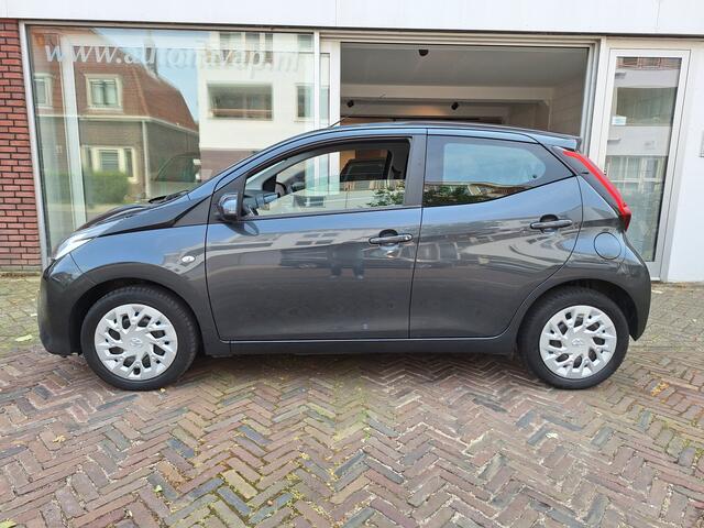 Toyota AYGO 1.0 VVT-i X-Play Limited 5Drs /Navi/Camera/Apple/Android/Airco/garantie