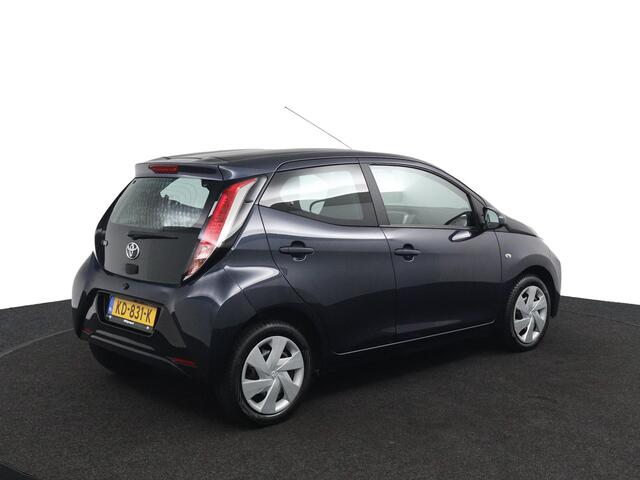 Toyota AYGO 1.0 VVT-i x-play | Parkeercamera | Airco | Bluetooth | 5-Deurs |
