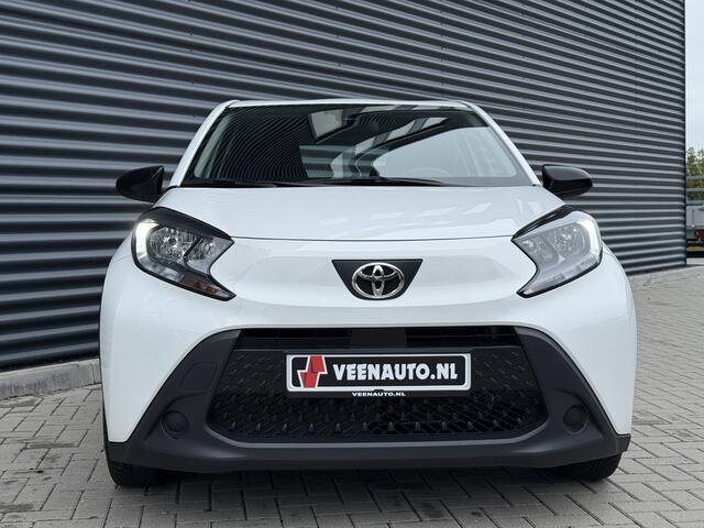Toyota AYGO X 1.0 VVT-i MT Play Camera/Stoelwarm/Apple/Android 2e Pinksterdag open van 12uur tot 16uur
