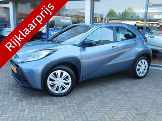 toyota-aygo-x-1.0-vvt-i-mt-play--a