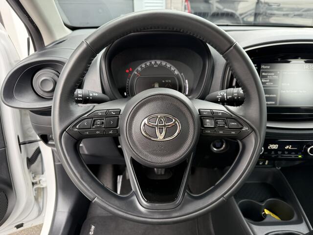 Toyota AYGO X 1.0 VVT-i MT Play Camera/Apple/Stoelwarm/Keyless 2e Pinksterdag open van 12uur tot 16uur