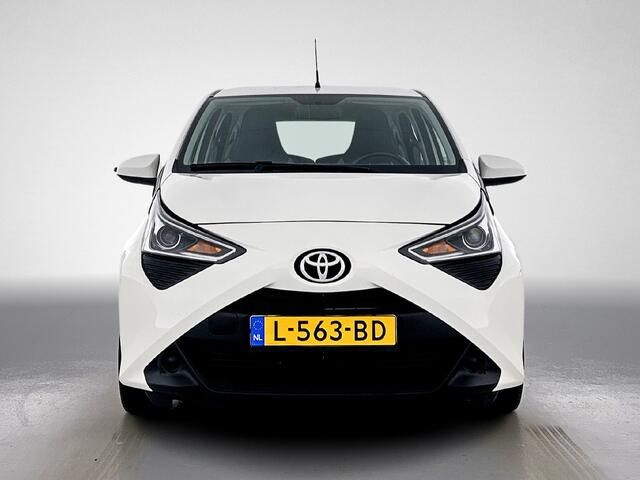 Toyota AYGO 1.0 VVT-i x-play | 1e Eigenaar | BTW'er | Camera | Apple Carplay / Android Auto |