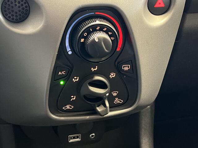 Toyota AYGO 1.0 VVT-i x-play limited | Navigatie/Android Auto/Apple Carplay | Achteruitrijcamera | Airco | Limiter |