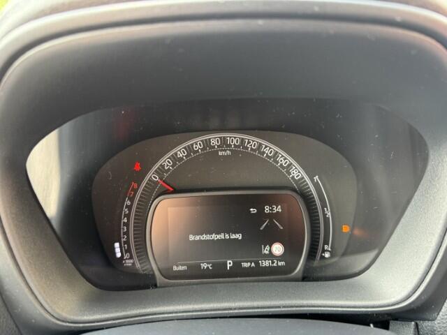 Toyota AYGO X 1.0 VVT-i S-CVT Play Bi-Color