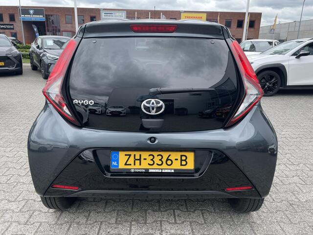 Toyota AYGO 1.0 VVT-i x-joy