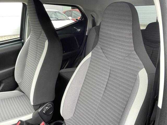Toyota AYGO 1.0 VVT-i x-joy