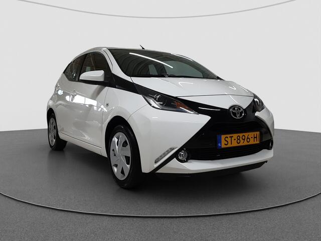 Toyota AYGO 1.0 VVT-i x-nav | Navigatie | Camera | Airco |