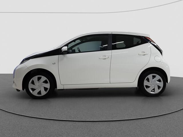 Toyota AYGO 1.0 VVT-i x-nav | Navigatie | Camera | Airco |