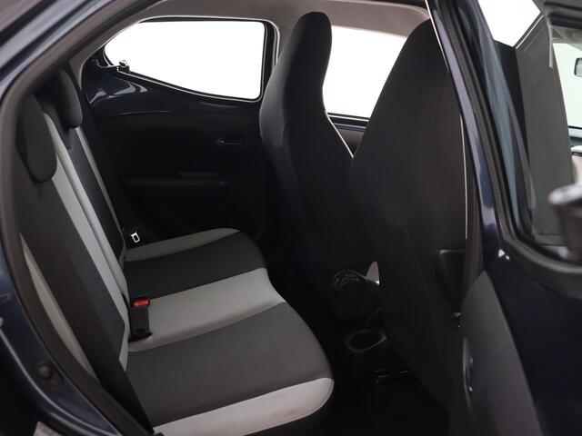 Toyota AYGO 1.0 VVT-i x-play Camera | Airconditioning