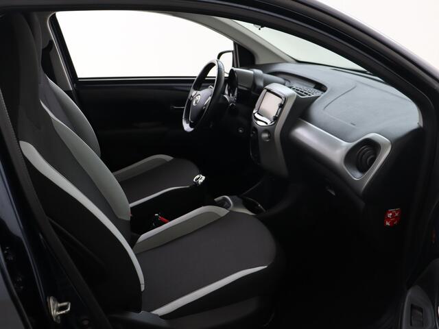 Toyota AYGO 1.0 VVT-i x-play Camera | Airconditioning
