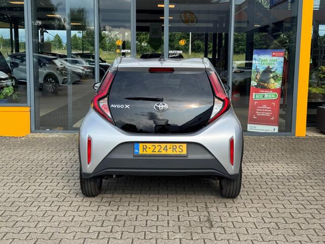 Toyota AYGO 1.0 VVT-I MT First Edition - camera