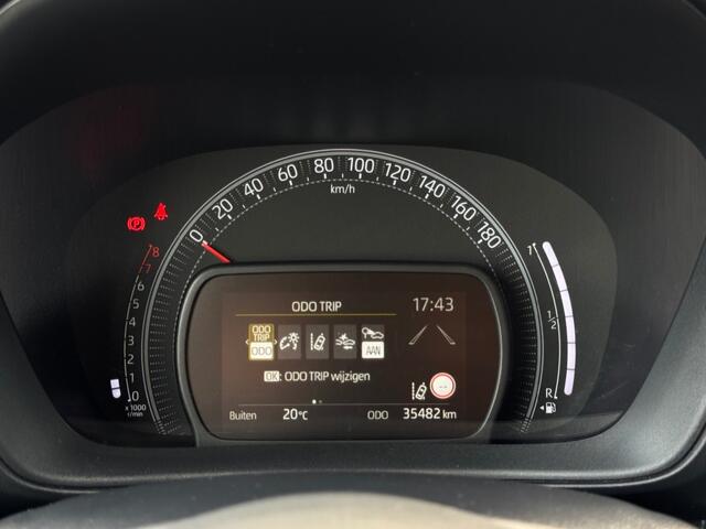 Toyota AYGO 1.0 VVT-I MT First Edition - camera