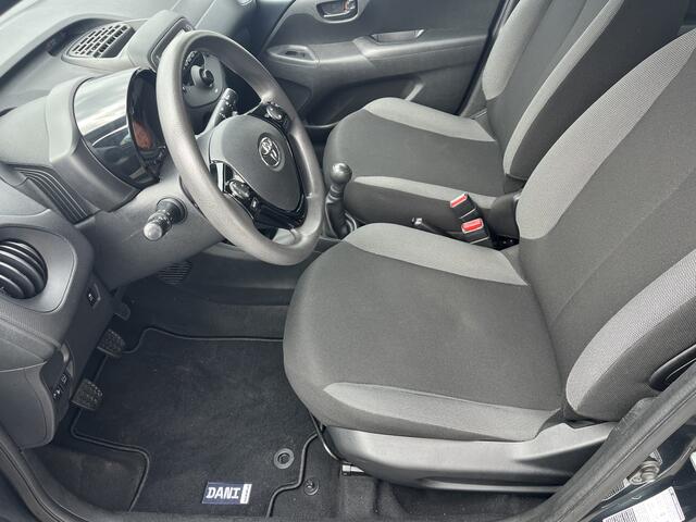 Toyota AYGO 1.0 VVT-i x-fun Airco all-season banden