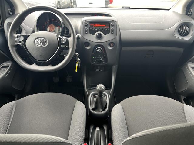Toyota AYGO 1.0 VVT-i x-fun Airco all-season banden