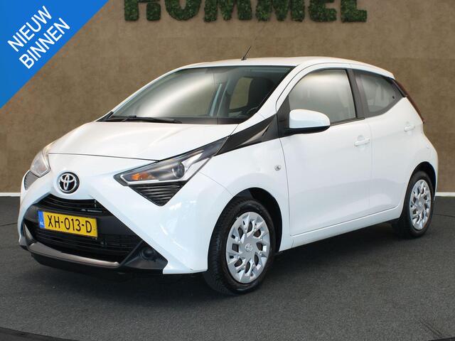 Toyota AYGO 1.0 VVT-i x-play - ORIGINEEL NEDERLANDSE AUTO - AIRCO - ACHTERUITRIJCAMERA - BLUETOOTH TELEFOONVOORBEREIDING - ELEKTRISCHE RAMEN VOORZIJDE - MULTIFUNCTIONEEL STUURWIEL - LEDEREN STUURWIEL