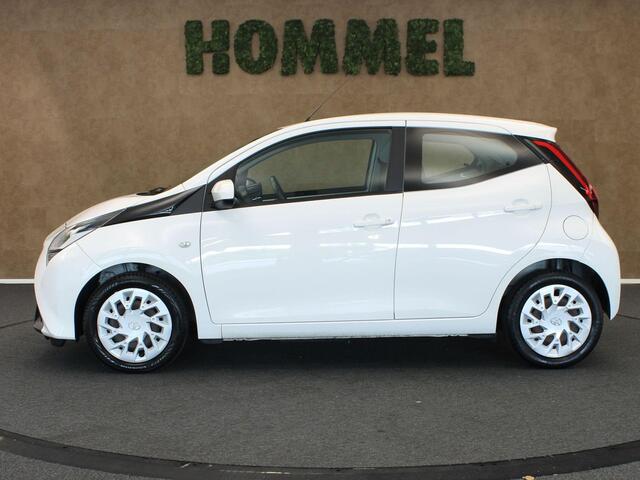Toyota AYGO 1.0 VVT-i x-play - ORIGINEEL NEDERLANDSE AUTO - AIRCO - ACHTERUITRIJCAMERA - BLUETOOTH TELEFOONVOORBEREIDING - ELEKTRISCHE RAMEN VOORZIJDE - MULTIFUNCTIONEEL STUURWIEL - LEDEREN STUURWIEL