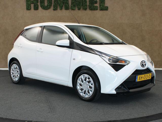 Toyota AYGO 1.0 VVT-i x-play - ORIGINEEL NEDERLANDSE AUTO - AIRCO - ACHTERUITRIJCAMERA - BLUETOOTH TELEFOONVOORBEREIDING - ELEKTRISCHE RAMEN VOORZIJDE - MULTIFUNCTIONEEL STUURWIEL - LEDEREN STUURWIEL