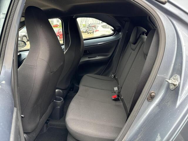 Toyota AYGO X 1.0 VVT-i MT Play **ADAPTIEF CRUISECONTROL/ AIRCO/ PARKEERCAMERA/ 36 MAANDEN GARANTIE**
