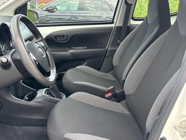 Toyota AYGO 1.0 VVT-i x-fun / Airco / LMV / 4S band / 5 Deurs