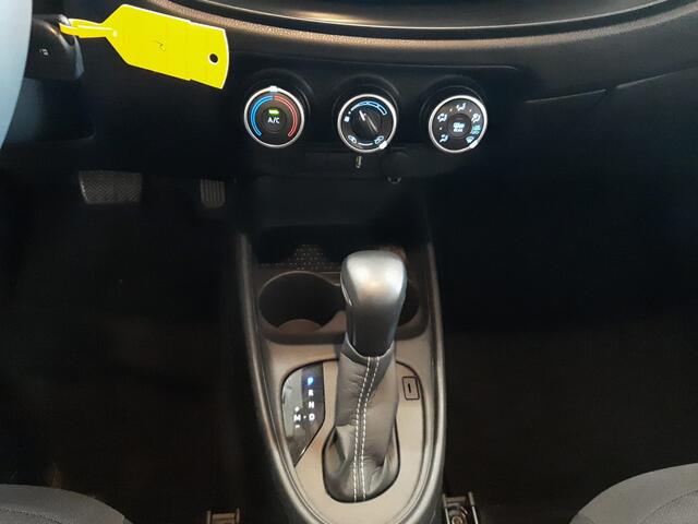 Toyota AYGO X 1.0 VVT-i S-CVT Play | Automaat | Apple Carplay | Android Auto | Auto staat op dak moet nagelopen worden MA 6-6