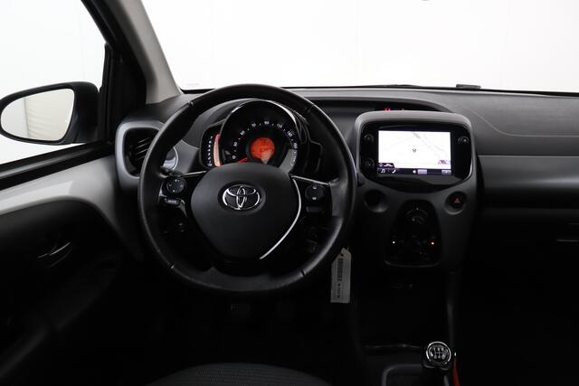 Toyota AYGO 1.0 VVT-i X-play Camera Carplay LED