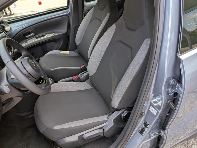 Toyota AYGO X 1.0 VVT-i S-CVT Pulse Climatronic,Keyless,