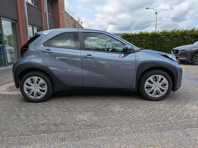 Toyota AYGO X 1.0 VVT-i S-CVT Pulse Climatronic,Keyless,