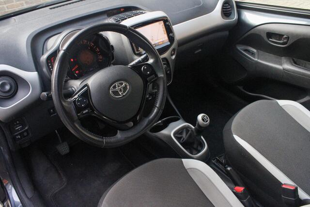 Toyota AYGO 1.0 VVT-i x-play Camera | Scherm | NAP | BT | LIM