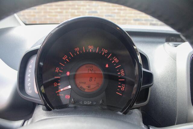 Toyota AYGO 1.0 VVT-i x-play Camera | Scherm | NAP | BT | LIM