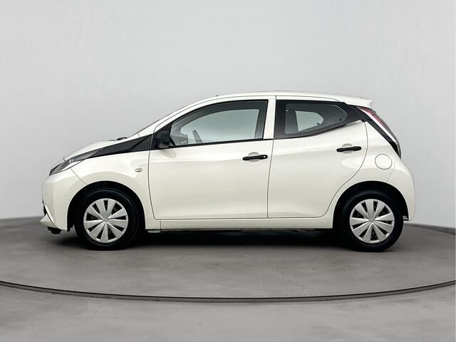 Toyota AYGO 1.0 VVT-i x-fun | 5-Drs | Airco | Bluetooth | NL-Auto |