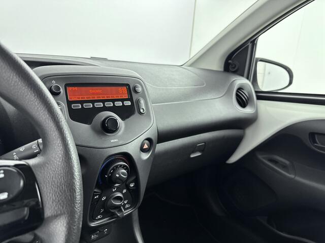 Toyota AYGO 1.0 VVT-i x-fun | 5-Drs | Airco | Bluetooth | NL-Auto |