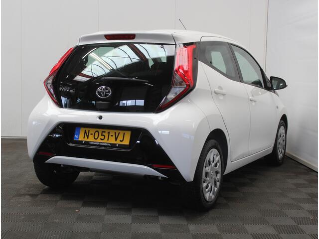 Toyota AYGO 1.0 VVT-i x-play | AIRCO | CAMERA | CARPLAY | LED | BLUETOOTH | CDV