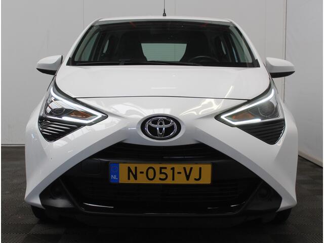 Toyota AYGO 1.0 VVT-i x-play | AIRCO | CAMERA | CARPLAY | LED | BLUETOOTH | CDV