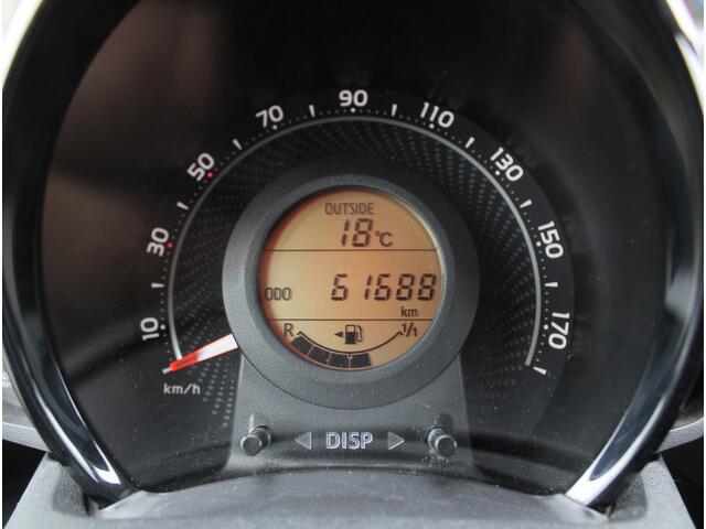 Toyota AYGO 1.0 VVT-i x-play | AIRCO | CAMERA | CARPLAY | LED | BLUETOOTH | CDV