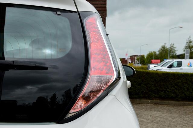 Toyota AYGO 1.0 VVT-i x-nav Rijklaarprijs-Garantie Navigatie Airco Cruise Control Camera