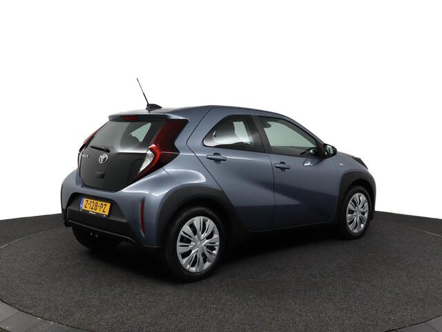 Toyota AYGO X 1.0 VVT-i MT Play