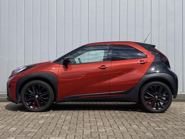 Toyota AYGO X 1.0 VVT-i MT Premium NL Auto JBL Dealer Onderhouden Keyless PDC Navi Stoelverwarming