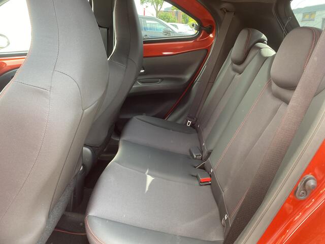 Toyota AYGO X 1.0 VVT-i MT Premium NL Auto JBL Dealer Onderhouden Keyless PDC Navi Stoelverwarming