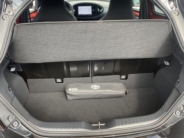 Toyota AYGO X 1.0 VVT-i MT Premium NL Auto JBL Dealer Onderhouden Keyless PDC Navi Stoelverwarming