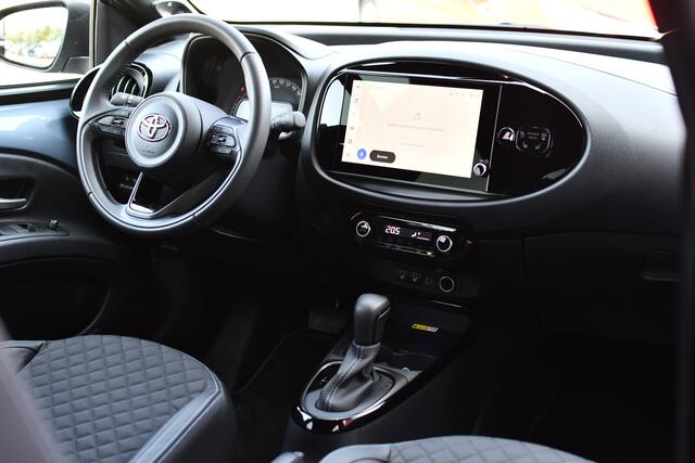 Toyota AYGO X 1.0 VVT-i S-CVT Premium Automaat 72pk | Keyless | JBL-audio | Cloud Navigatie | LED-koplampen | NL-auto |