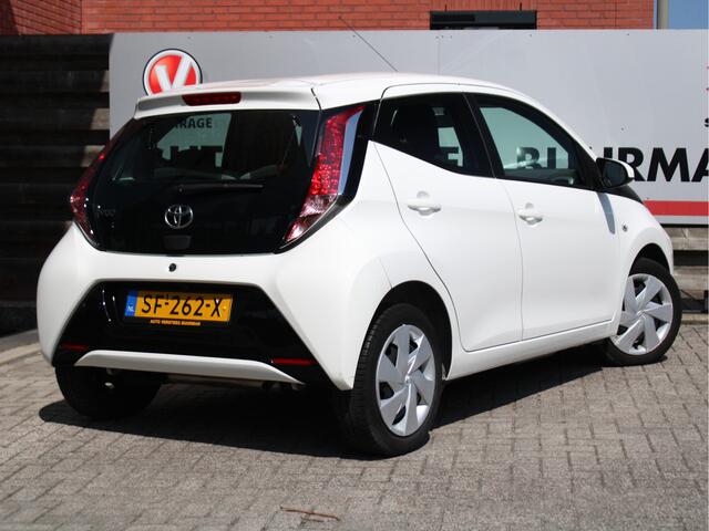 Toyota AYGO 1.0 VVT-i x-play Achteruitrijcamera, Bluetooth, Airco, Apple Carplay/Android Auto