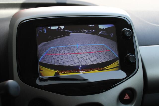 Toyota AYGO 1.0 VVT-i x-play Achteruitrijcamera, Bluetooth, Airco, Apple Carplay/Android Auto