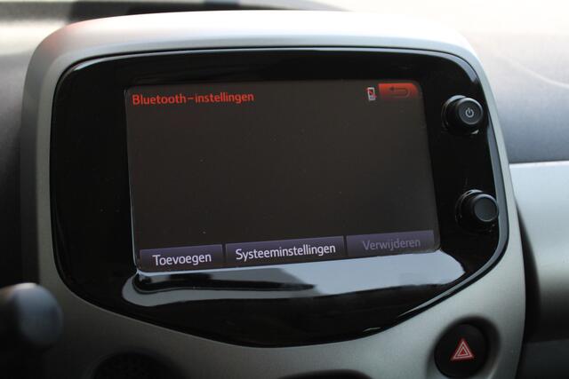 Toyota AYGO 1.0 VVT-i x-play Achteruitrijcamera, Bluetooth, Airco, Apple Carplay/Android Auto